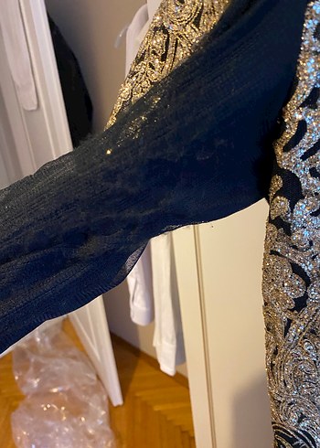 Uzun Kol, Altın Desenli Kadın Abiye Elbise - Görsel 4