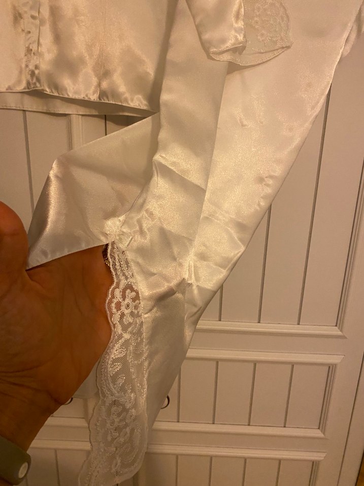 NURTEKS
Kadın Beyaz Vintage Saten Pijama Takımı - Görsel 3