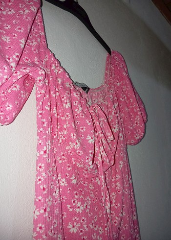 s Beden pembe Renk Pembe Çiçekli Uzun yırtmaçlı elbise