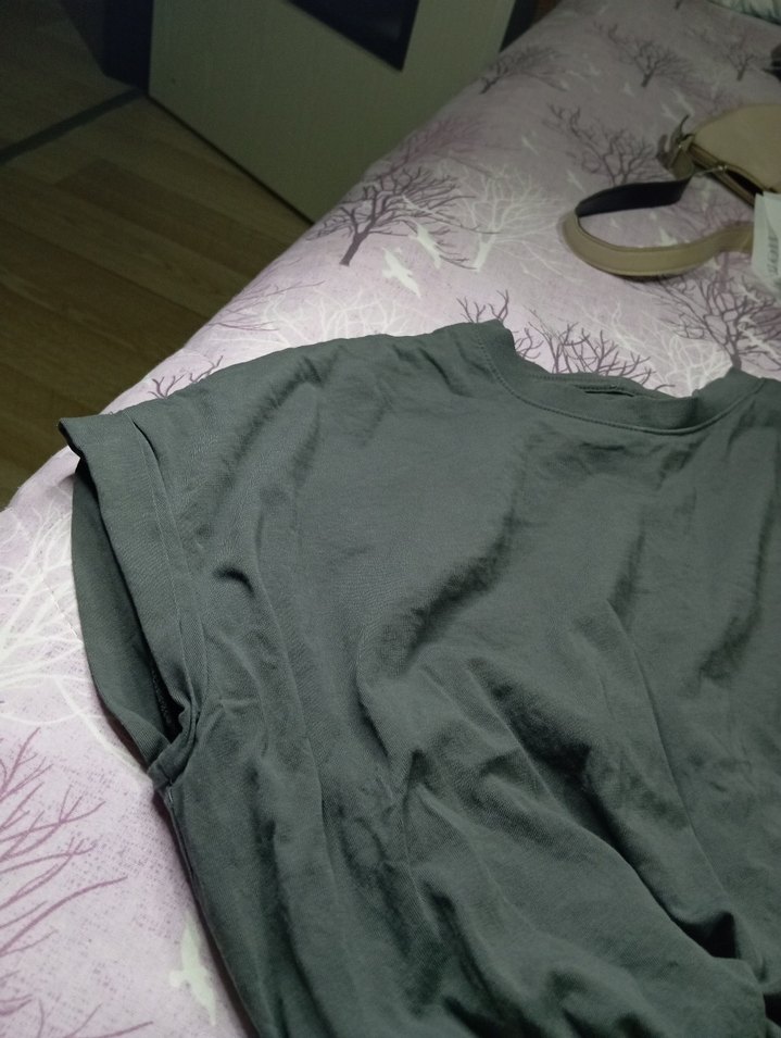 Kadın crop - Görsel 3