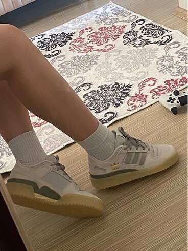 Adidas forum low bej