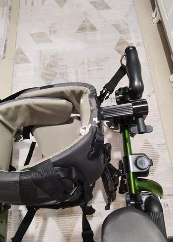 Wollex W944 Engelli Çocuk Yürüteci Yeşil - Görsel 2