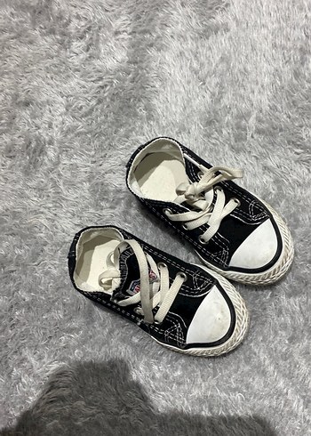 Erkek çocuk converse