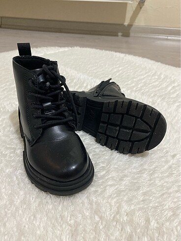 Zara çocuk postal bot