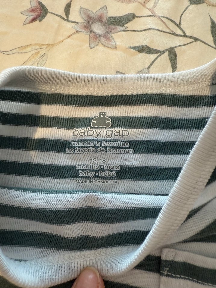 Gap  Beyaz Çizgili Bebek Zıbını - Görsel 3