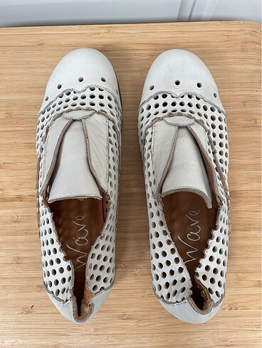 37 Beden beyaz Renk Hakiki Deri Delikli Yazlık Beyaz Kadın Ayakkabısı