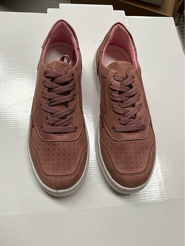 Kadın Pembe Sneaker