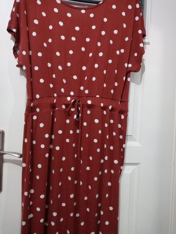 keremit renkte Puantiyeli Uzun Bohem Elbise marka temsilidir. - Görsel 3