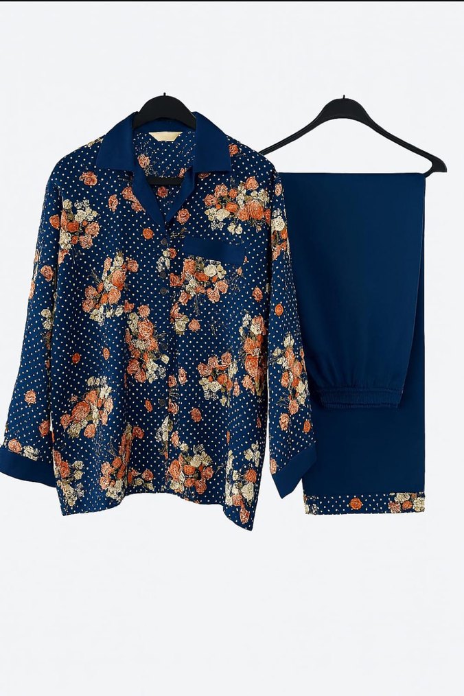 Çiçek Desenli Uzun Kollu saten Kadın Pijama Takımı - Görsel 3