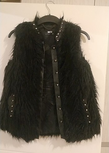 Kürk Detaylı Siyah Deri Gothic Yelek