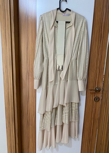 Dantel Detaylı Uzun krem Kadın  Elbise - Görsel 4