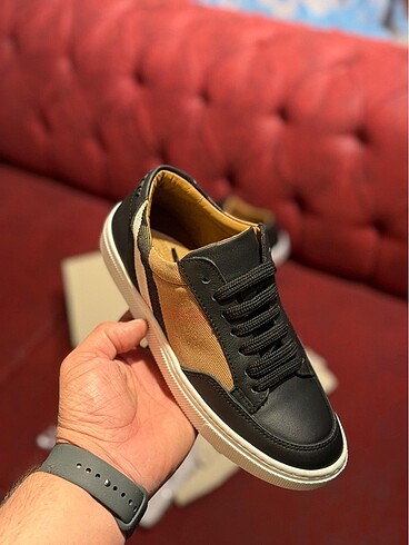 BURBERRY KADIN AYAKKABI 36 NO TEK!!!!