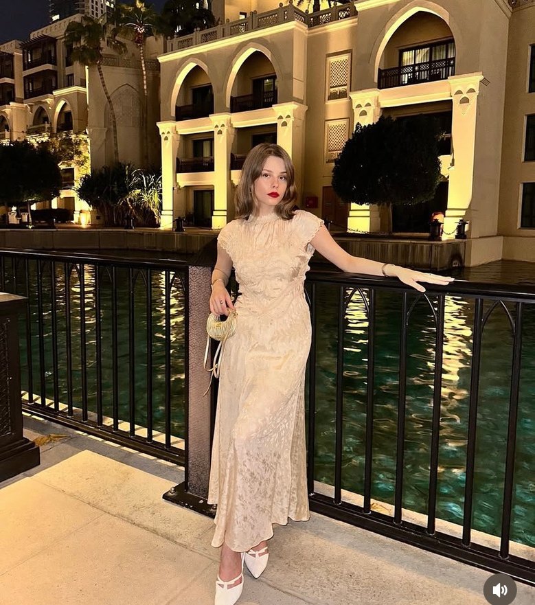 İşlemeli Dantel Detaylı Zara Elbise - Görsel 2