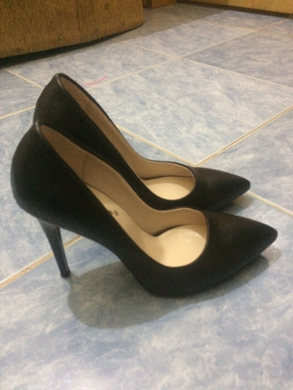 Siyah stiletto