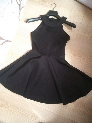Her yere giyilebilecek mini elbise