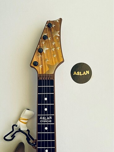  Beden Renk Oyuncak gitar 8 adet müşteri ilanı