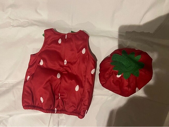 H&M Bebek çilek kostüm????
