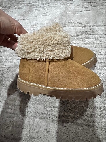 Kız bebek zara bot 21 numara