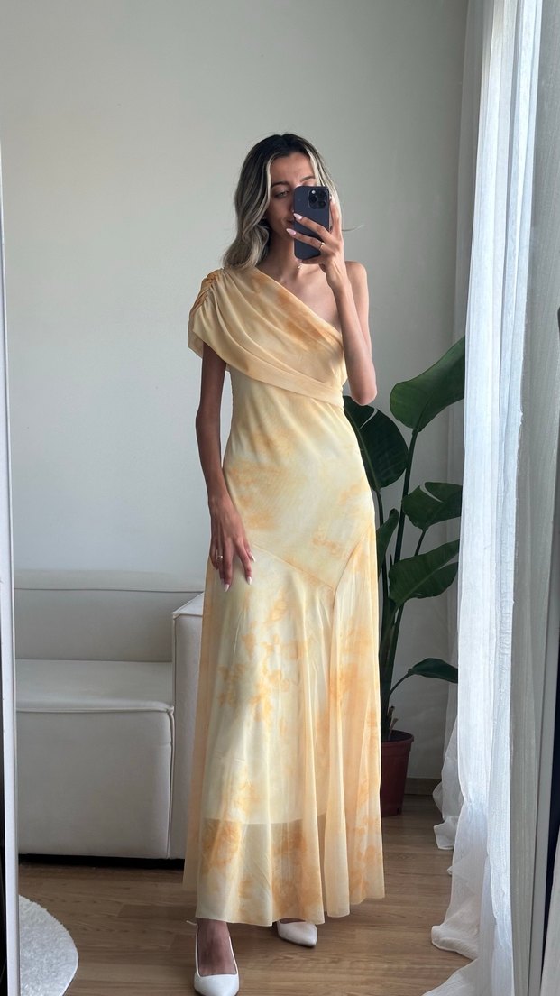 Sarı Drapeli Uzun Straplez Elbise - Görsel 3