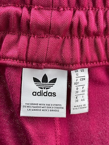 38 Beden kırmızı Renk Adidas Eşofman Altı %70 İndirimli.