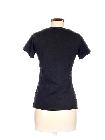 m Beden Koton T-shirt %70 İndirimli.