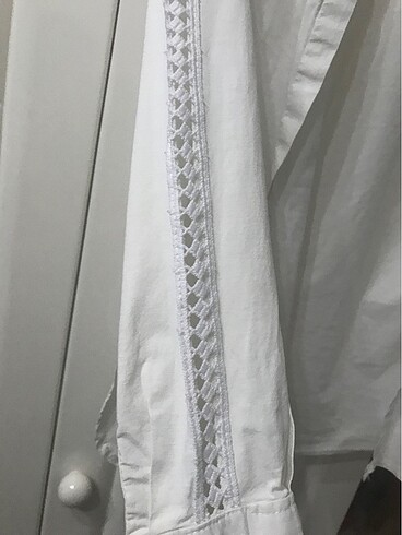 Zara Kol detaylı beyaz gömlek