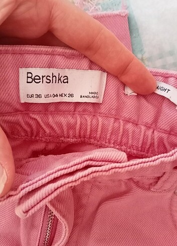 Bershka pantalonun 