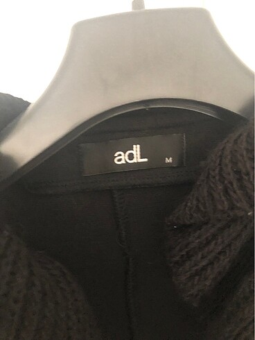 Adil Işık Crop penye yün aksesuarlı AdL ceket