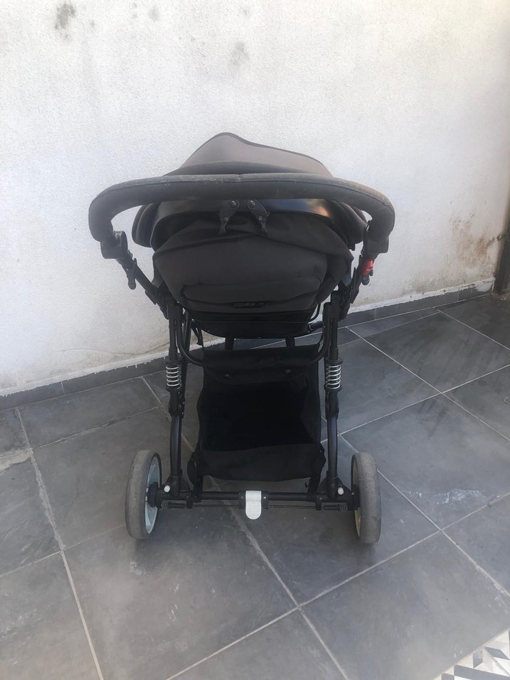 Siyah ve Gri Bebek Arabası - Görsel 2