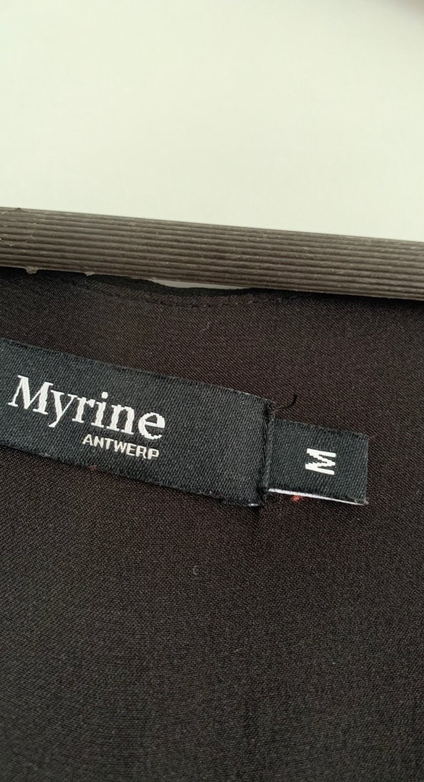 Drapeli Siyah Midi V Yaka Kolsuz Elbise - Görsel 3