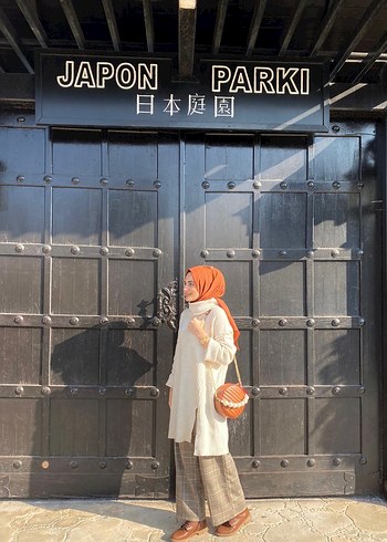 Kadın Gri Örgü Panço - Görsel 2