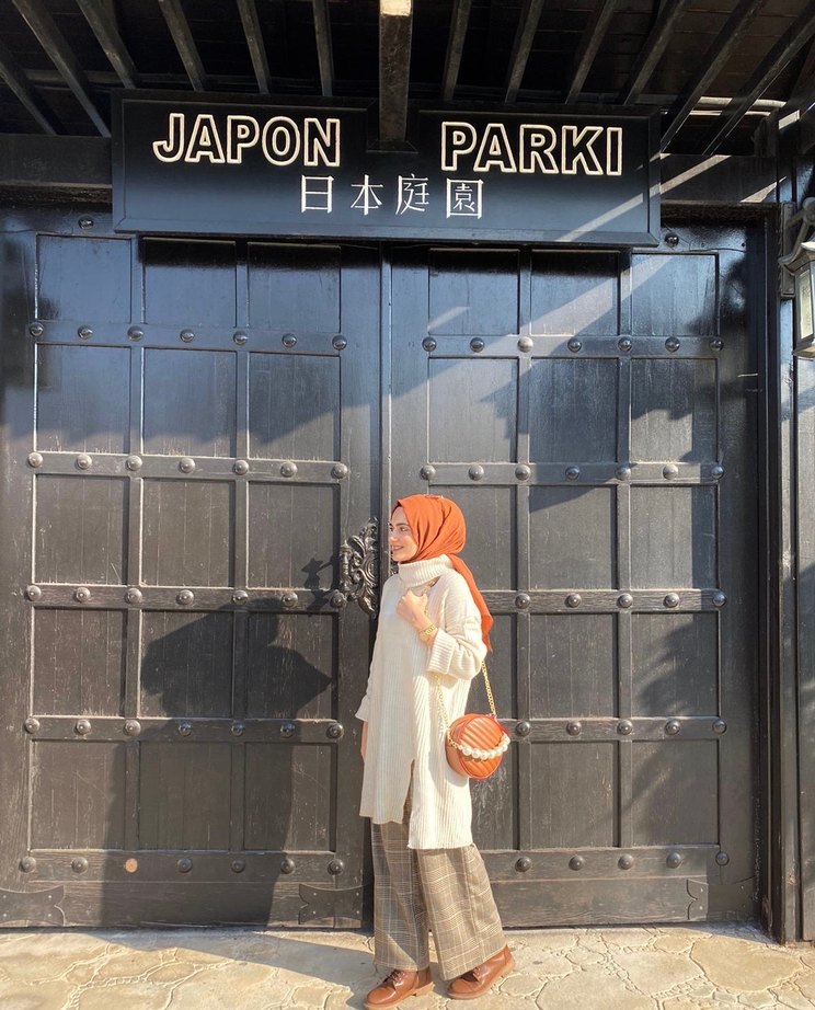 Kadın Gri Örgü Panço - Görsel 2