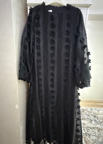 Uzun Siyah Gotik Fırfırlı Elbise - Görsel 4