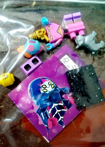 Lego Minifigür Retro Kadın Uzay Kahramanı - Görsel 2