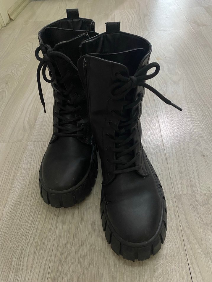 Kadın Bot - Görsel 2