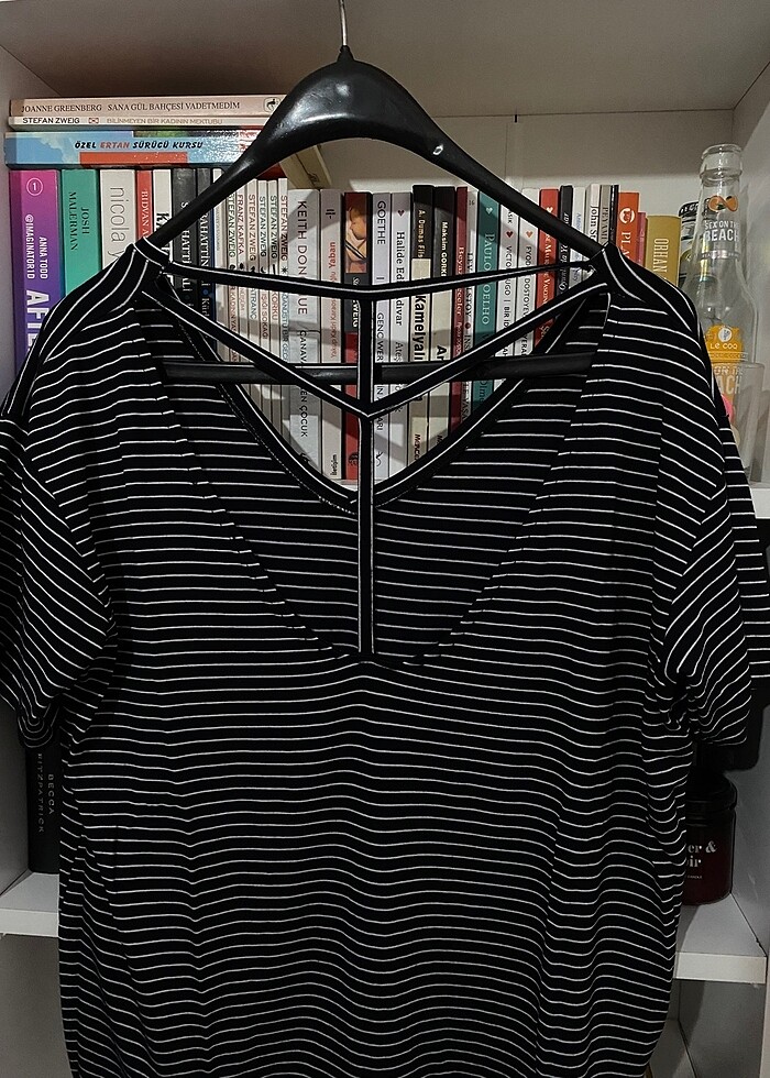 sırt dekolteli tişört - Görsel 3