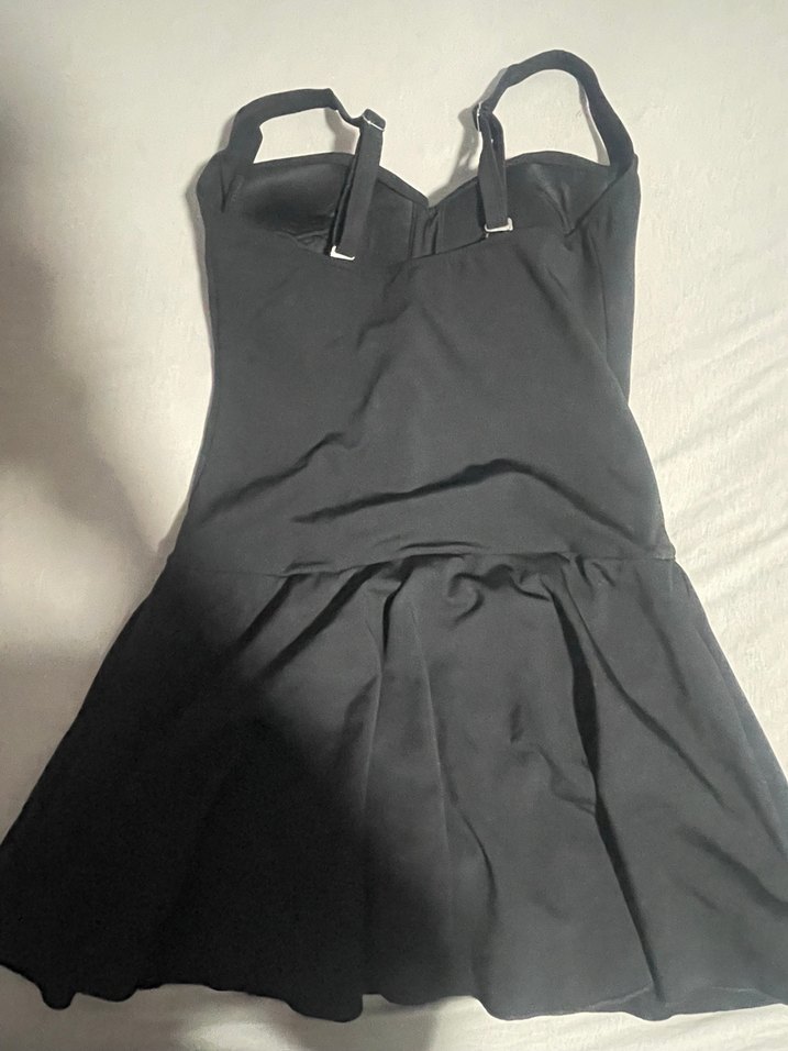 Siyah etekli mayo 42 44 beden almak isteyene ilan açarım 700 - Görsel 3