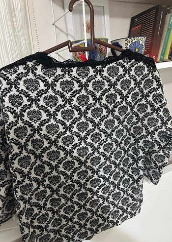 Gri Dantel Detaylı Vintage Kadın Bluz - Görsel 2