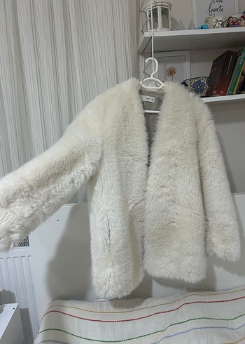 Uzun Kollu Beyaz Suni Kürk Ceket - Görsel 4