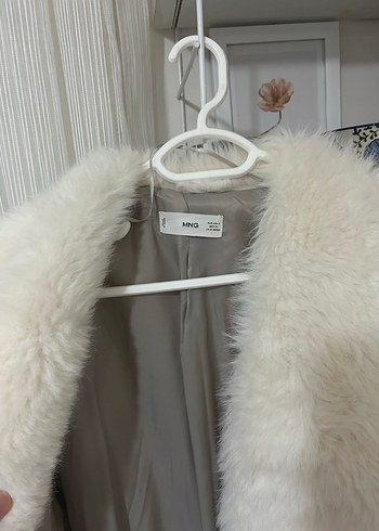 Uzun Kollu Beyaz Suni Kürk Ceket - Görsel 3