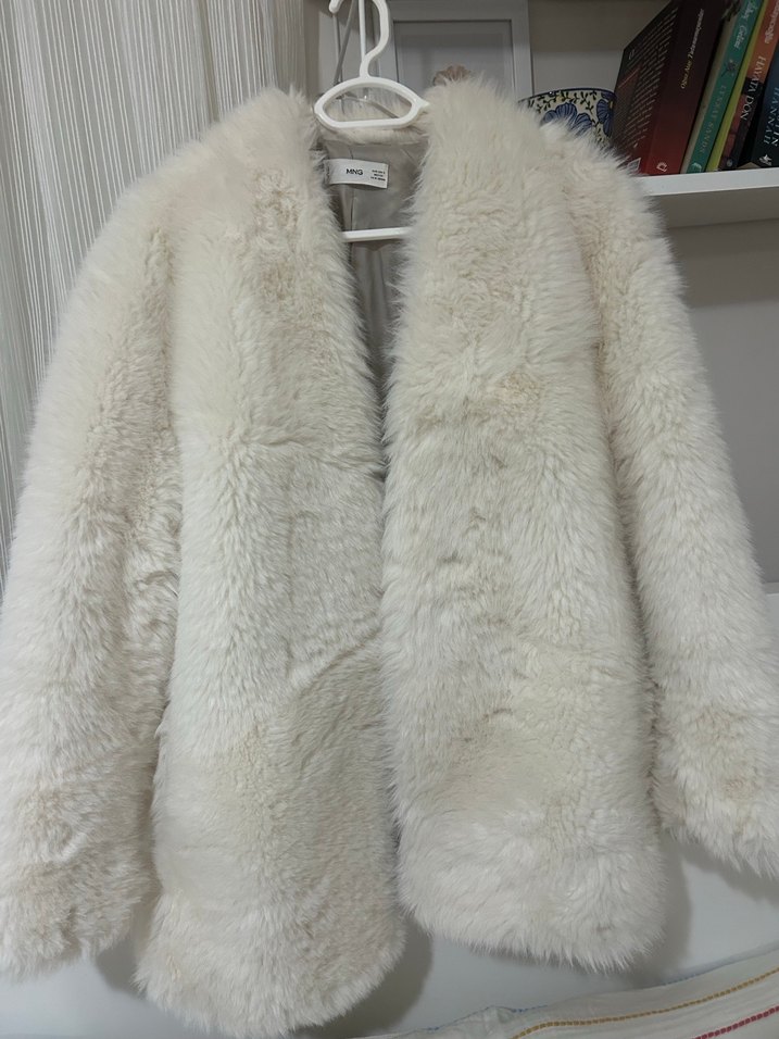 Uzun Kollu Beyaz Suni Kürk Ceket - Görsel 2