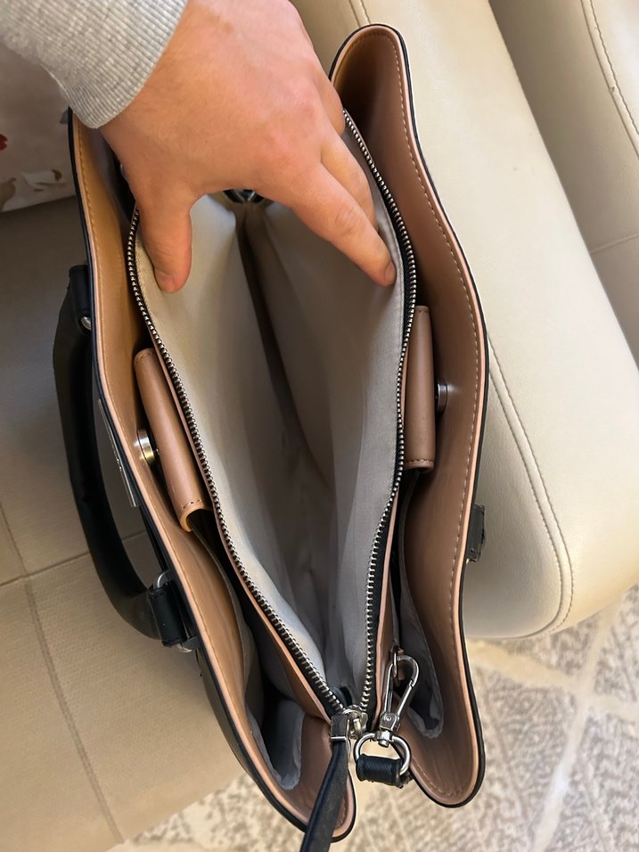 Kadın Siyah Deri Fermuarlı Ofis Çantası - Görsel 4