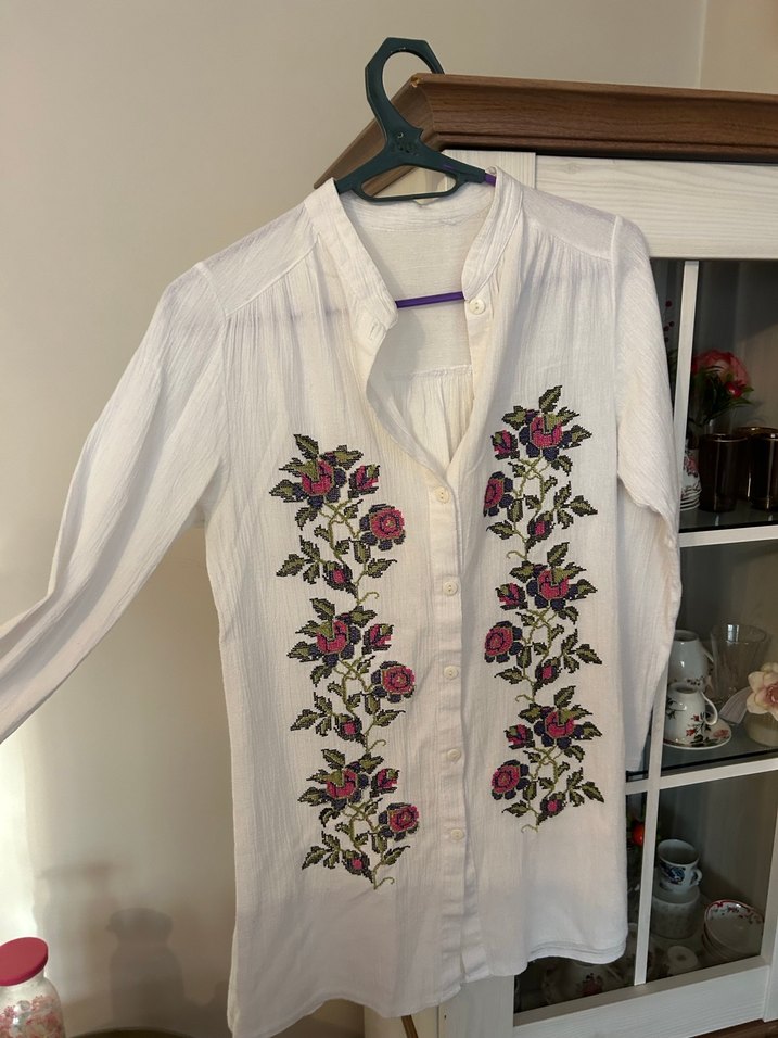 Düğmeli Nakışlı Bohem Kadın Gömlek - Görsel 2