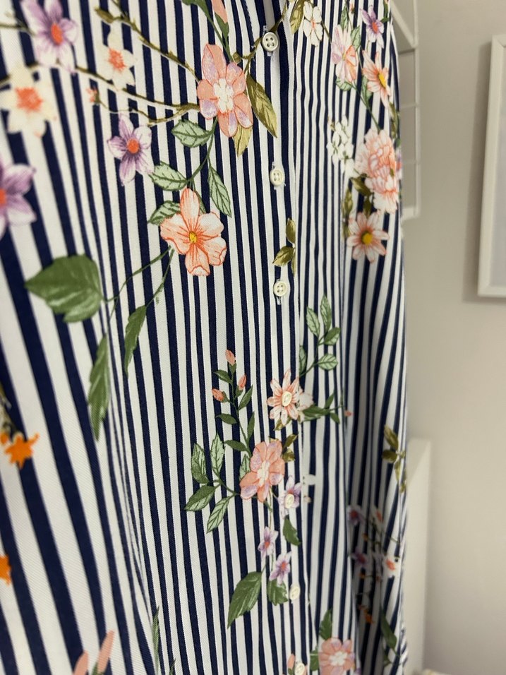 Çiçek Desenli Uzun Kollu V Yaka Kadın Gömlek - Görsel 4