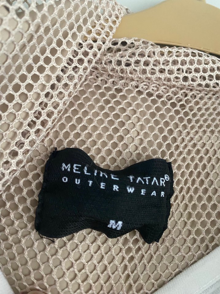 Bej Uzun Keten Kapüşonlu Kadın Yağmurluk MELİKE TATAR - Görsel 2