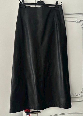 Halston Heritage 40