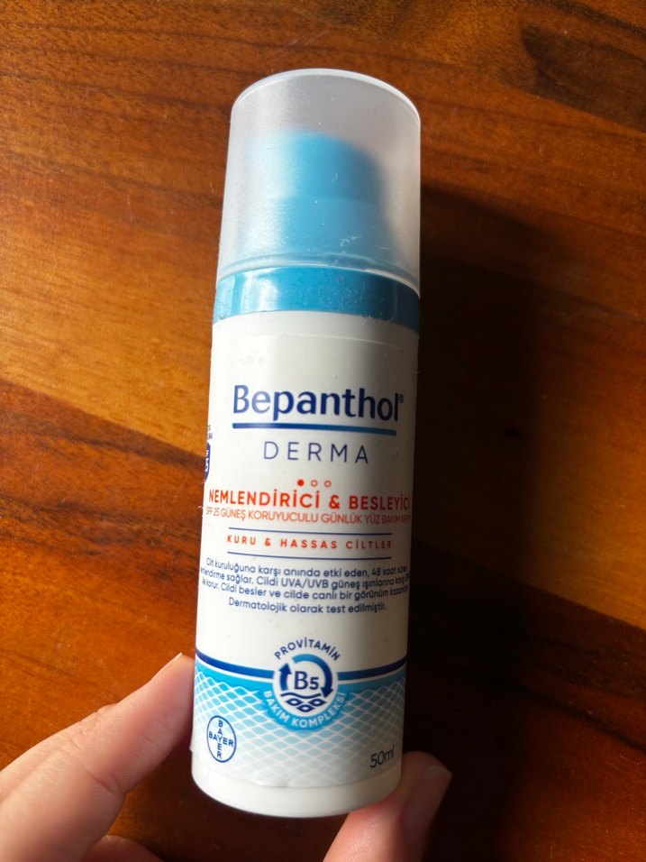 Bepanthol Derma SPF 25 Güneş Koruyucu Yüz Kremi 50 ml - Görsel 3