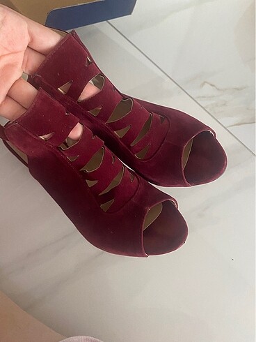 Kadın süet topuklu ayakkabı bordo