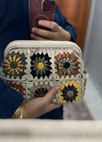 Burslu motif çanta
