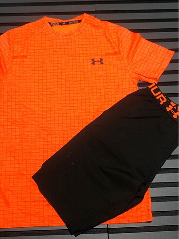 Diğer ????underarmour şortlu takım